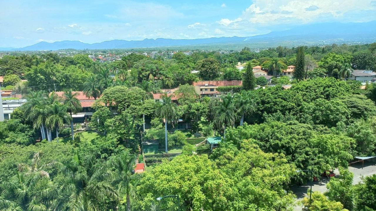 Holiday Inn Express & Suites Cuernavaca By Ihg Bagian luar foto