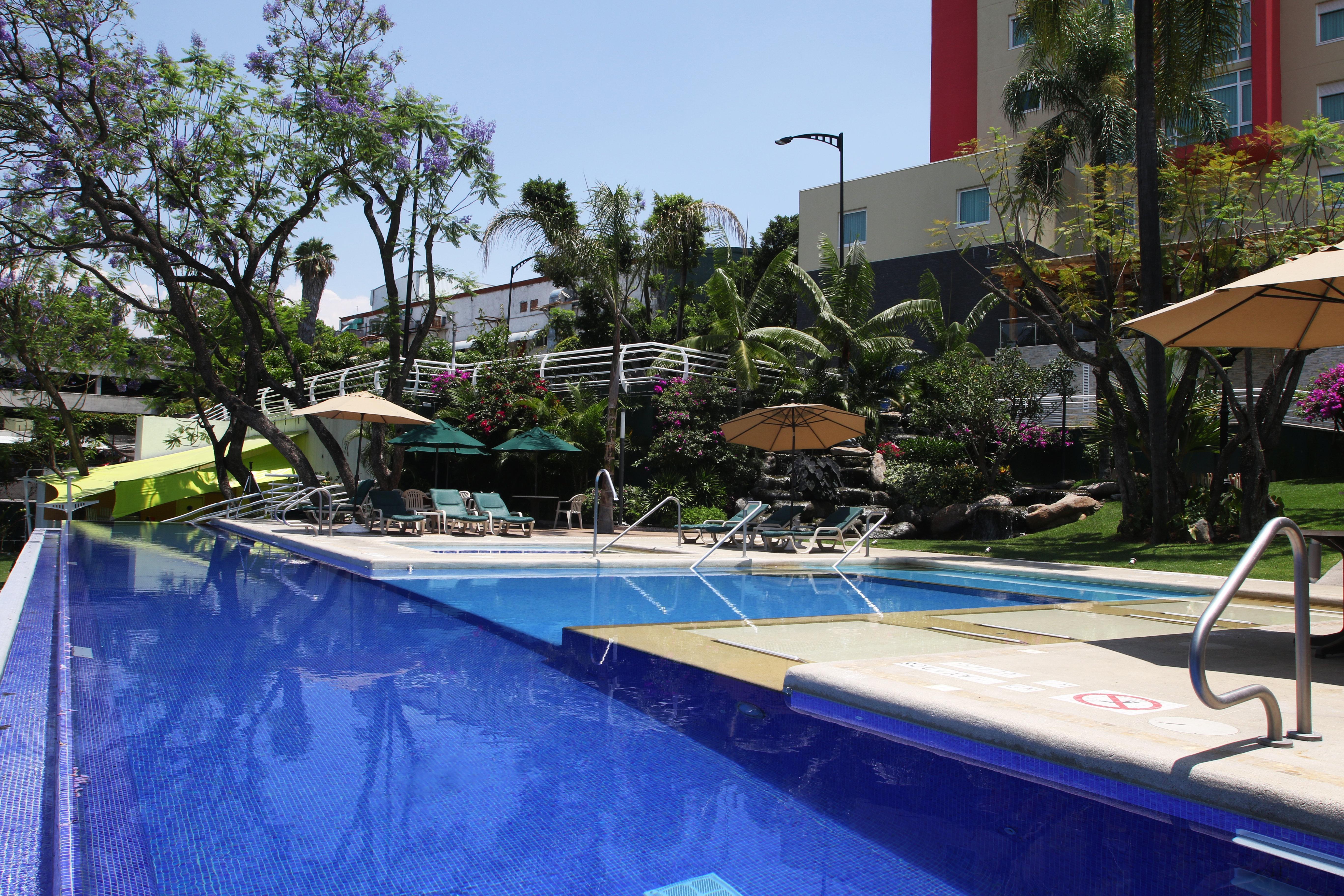 Holiday Inn Express & Suites Cuernavaca, An Ihg Hotel Bagian luar foto